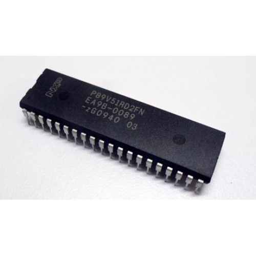 1PCS P89V51RD2FA 8-bit 80C51 5V low power 64kB Flash microcontroller PLCC44